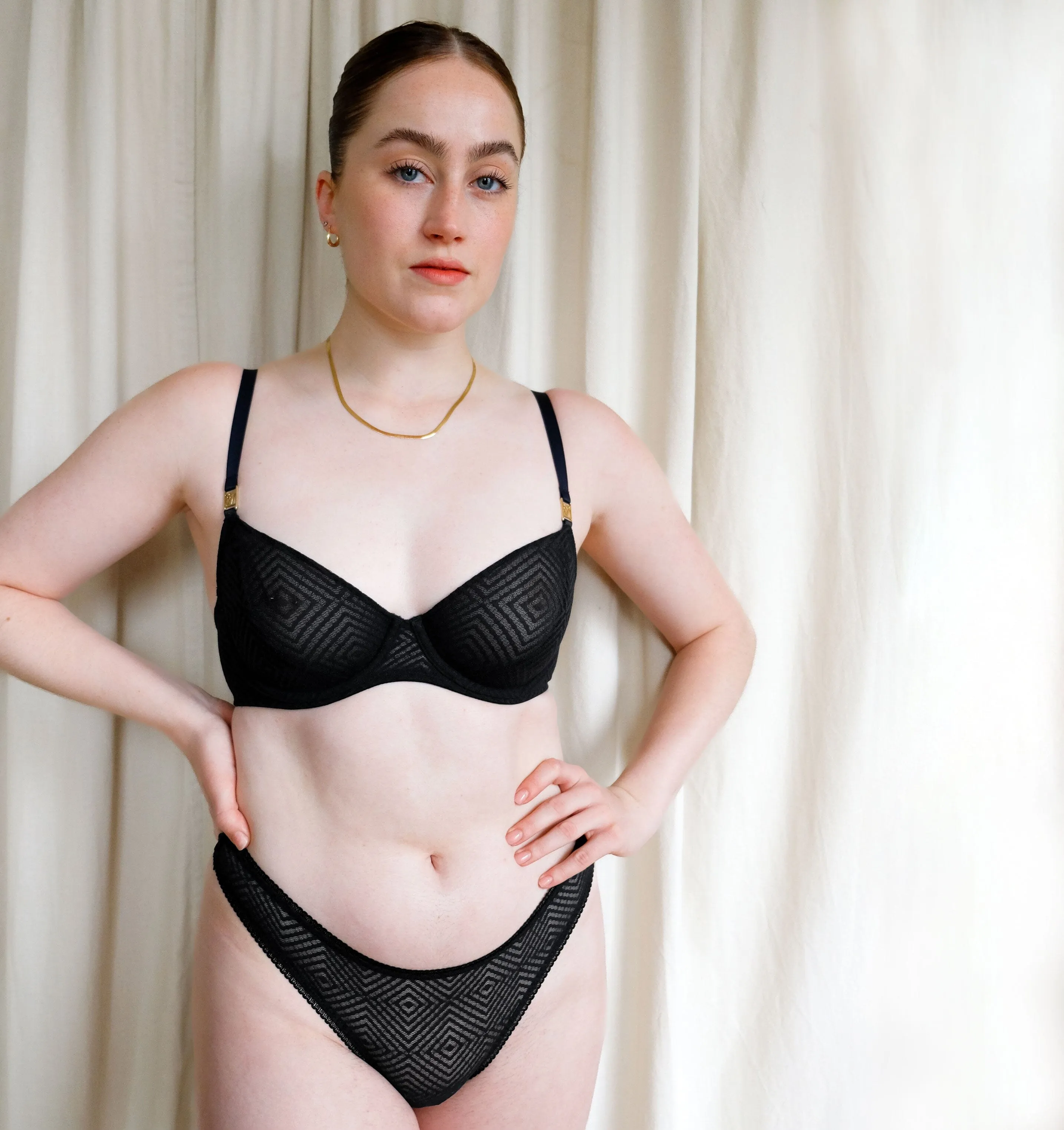 Aztec lace balconette bra [Black]