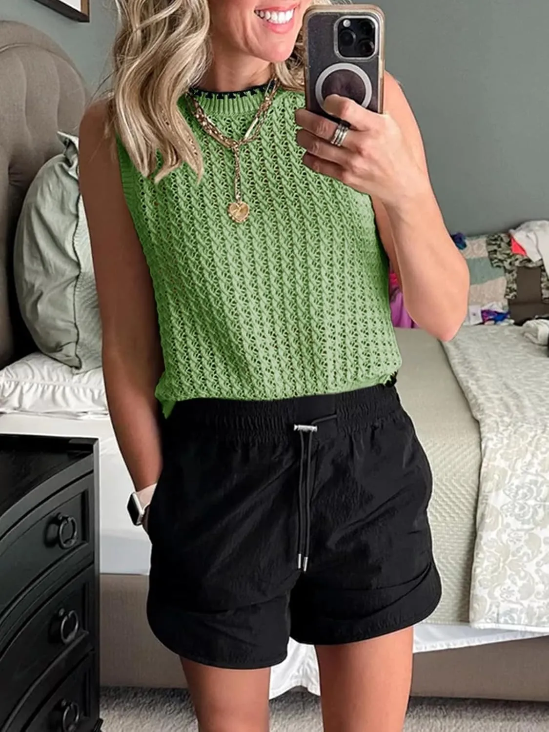 Saodimallsu Womens Sleeveless Knit Sweater Vest Crochet Color Block Stitched Crew Neck Cropped Casual Tops